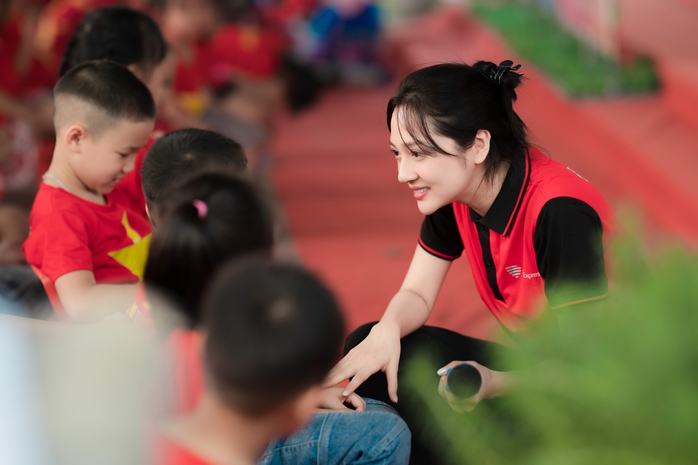 H&agrave;nh tr&igrave;nh "rực rỡ" của Bảo Anh  - Ảnh 1.