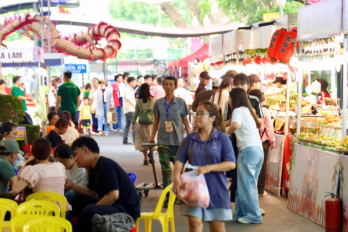 Khai mạc lễ hội “Bách Việt Thăng Hoa” tại Thảo Cầm Viên - Ảnh 1.