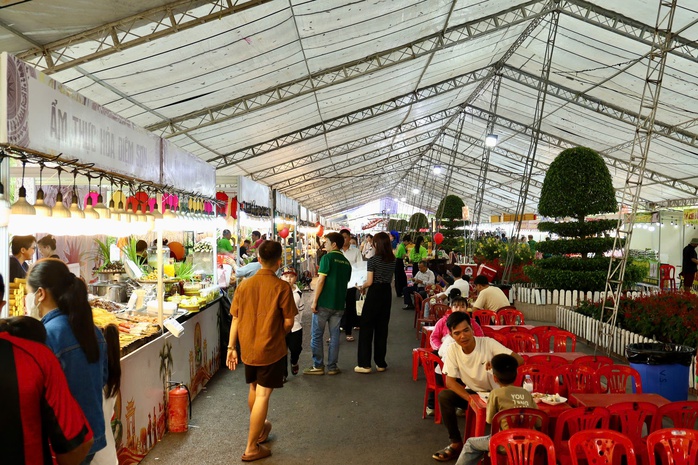 Khai mạc lễ hội “Bách Việt Thăng Hoa” tại Thảo Cầm Viên - Ảnh 2.