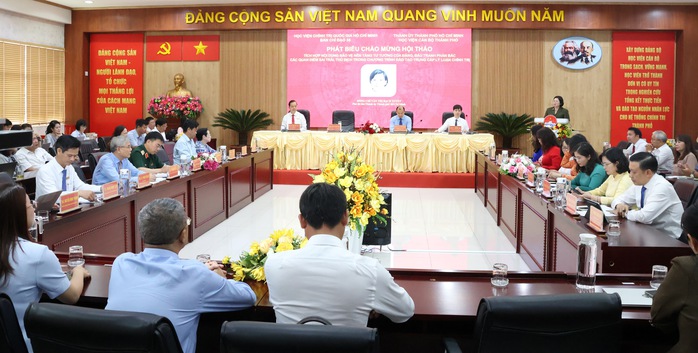 X&Acirc;Y DỰNG ĐẢNG VỮNG MẠNH TRONG KỶ NGUY&Ecirc;N SỐ (*): Bảo vệ tư tưởng của Đảng từ gốc - Ảnh 1.