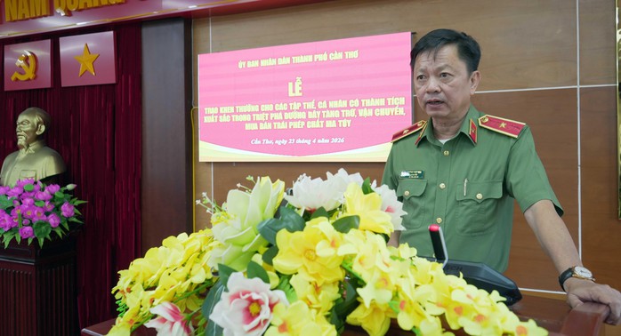 C&ocirc;ng an Cần Thơ triệt ph&aacute; 3 vụ ma t&uacute;y lớn từ Campuchia , bắt 38 đối tượng - Ảnh 2.