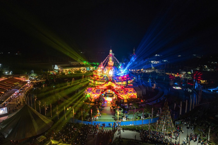 Khai mở cuộn thư ph&aacute;p Đại Bi Quan &Acirc;m 200 m&eacute;t tại Ph&uacute; Thọ năm 2026 - Ảnh 5.