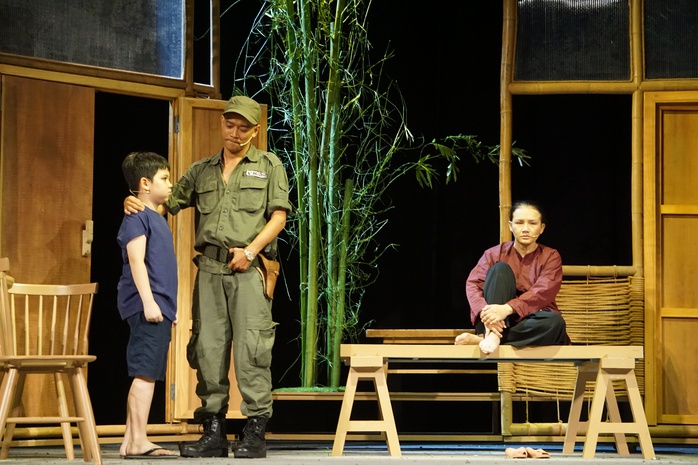 Vở "Thanh gươm v&agrave; b&agrave; mẹ" &ndash; khi lời thề h&oacute;a th&agrave;nh số phận - Ảnh 3.