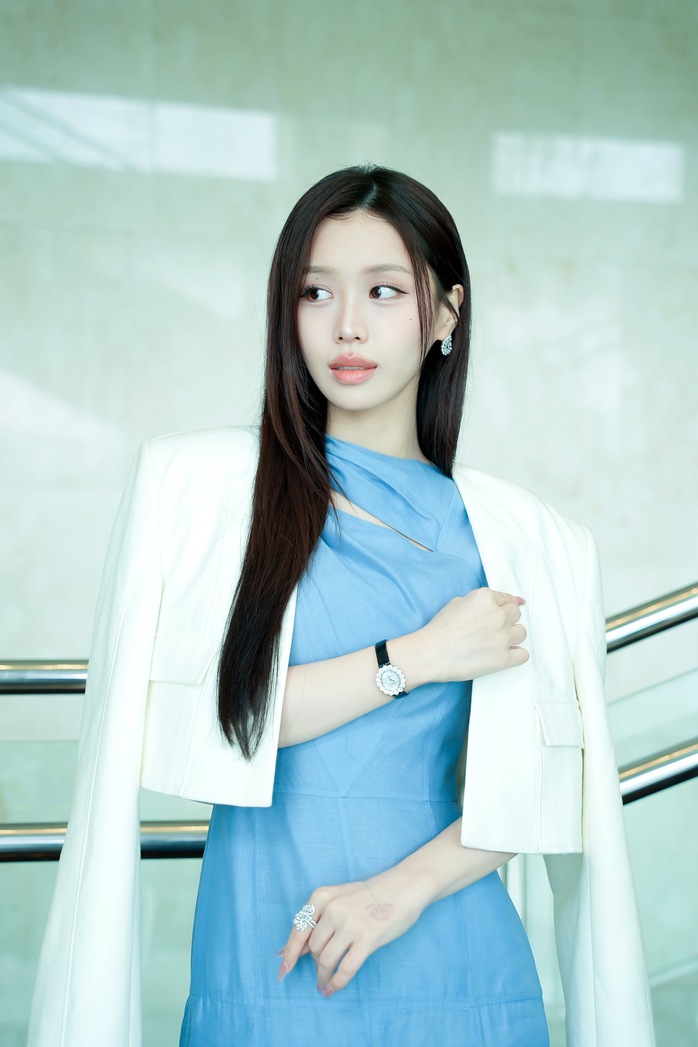 Tổng thống H&agrave;n Quốc ch&uacute;c mừng Han Sara - Ảnh 1.