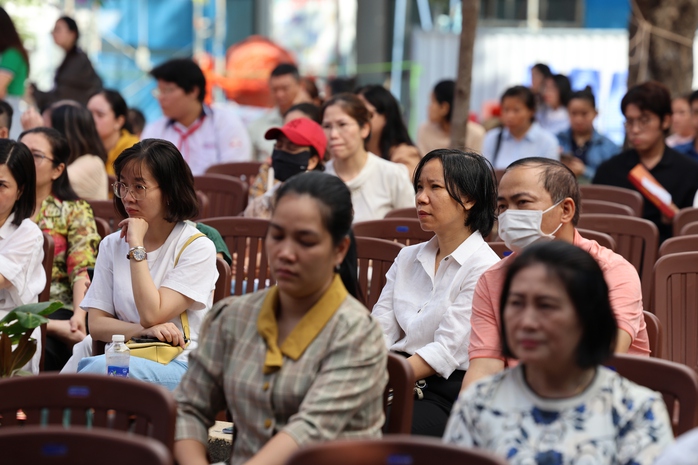 9 giờ s&aacute;ng mai (24-4): B&aacute;o Người Lao Động tổ chức Talkshow "Chọn đ&uacute;ng nguyện vọng v&agrave;o lớp 10" - Ảnh 2.