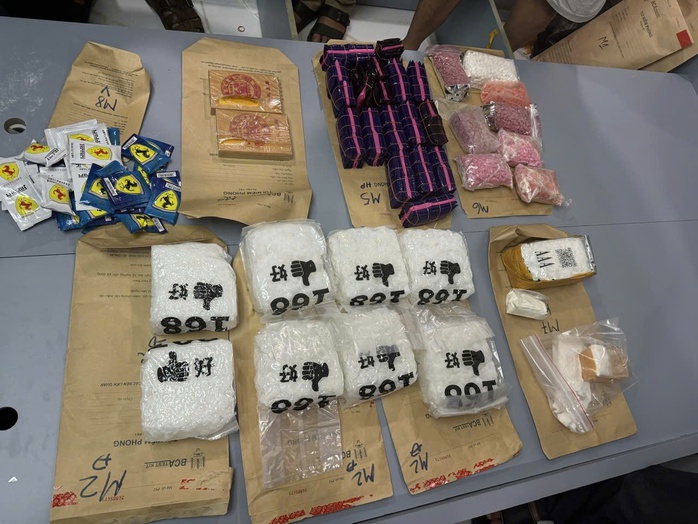 Triệt phá đường dây ma túy Đắk Lắk thu giữ gần 20kg và 1 khẩu súng - Ảnh 2.