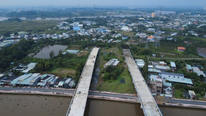 Dự &aacute;n đường ĐT830E 2026 vẫn vướng mặt bằng hơn 50 hộ chưa di dời - Ảnh 3.