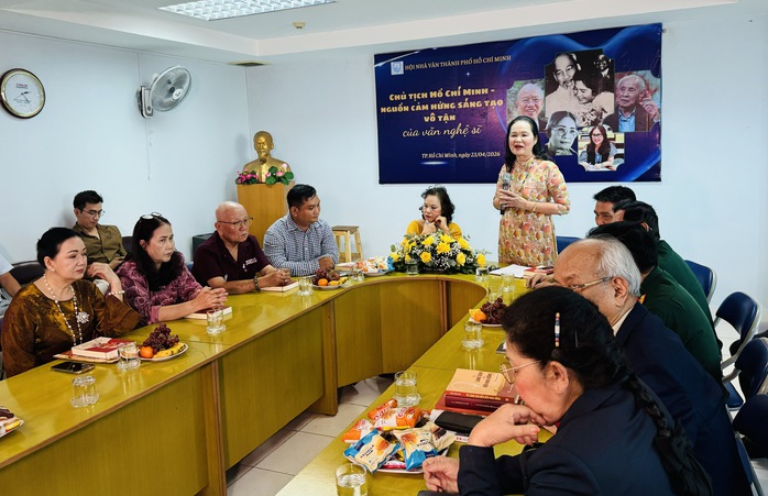 Sắp c&oacute; phần tiếp nối phim "Vầng trăng thơ ấu" về B&aacute;c Hồ - Ảnh 1.