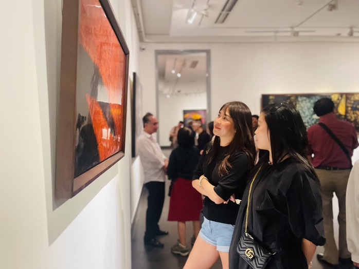 Giới thiệu 12 bức tranh sơn m&agrave;i khổ lớn củ họa sĩ Hiền Nguyễn - Ảnh 2.