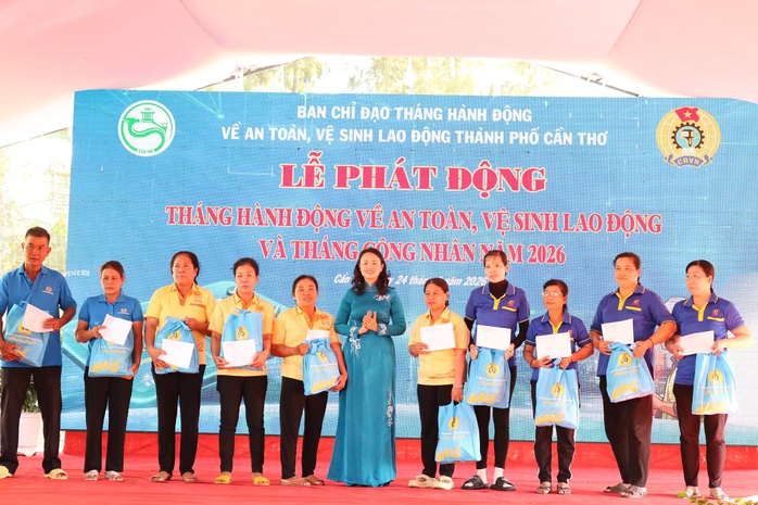 Nhiều hoạt động chăm lo trong Th&aacute;ng C&ocirc;ng nh&acirc;n tại Cần Thơ - Ảnh 2.