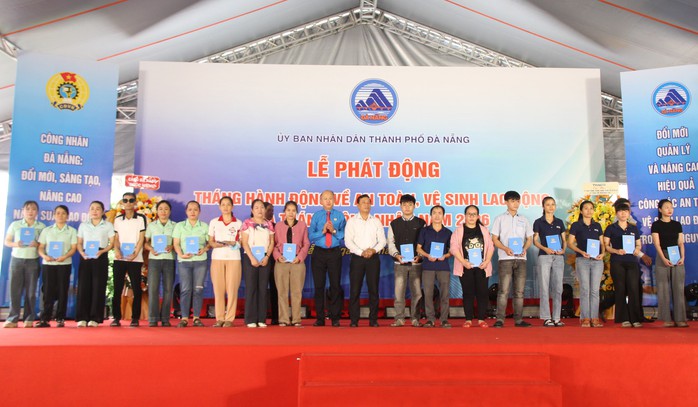 L&atilde;nh đạo Đ&agrave; Nẵng: &ldquo;Y&ecirc;u cầu doanh nghiệp kh&ocirc;ng đặt lợi nhuận tr&ecirc;n t&iacute;nh mạng lao động&rdquo; - Ảnh 5.