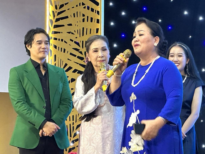 25 năm CLB Nữ nghệ sĩ TP HCM: Khi y&ecirc;u thương trở th&agrave;nh phương thức h&agrave;nh động - Ảnh 8.