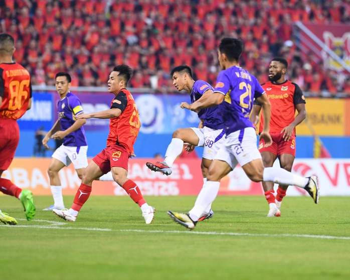 V-League 2025-2026: Kịch t&iacute;nh đua tốp 3 - Ảnh 1.