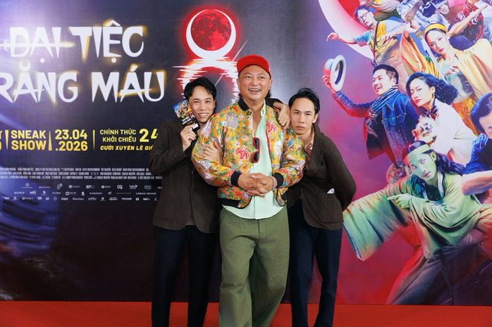 D&agrave;n sao lộng lẫy ủng hộ "Đại tiệc trăng m&aacute;u 8" - Ảnh 2.