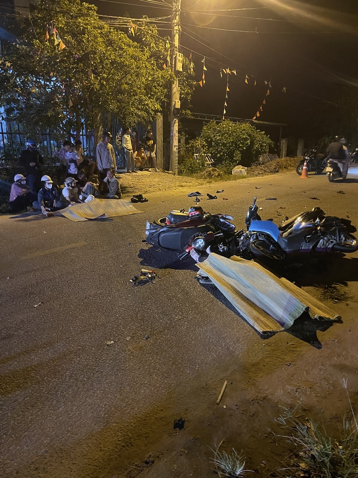 Hiện trường vụ tai nạn 2 người chết ở Đ&agrave; Nẵng - Ảnh 3.