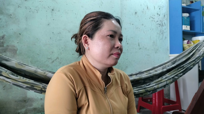 L&atilde;nh &aacute;n t&ugrave; v&igrave; l&aacute;i xe t&ocirc;ng c&acirc;y b&ecirc;n đường l&agrave;m chồng tử vong sau khi uống bia - Ảnh 1.