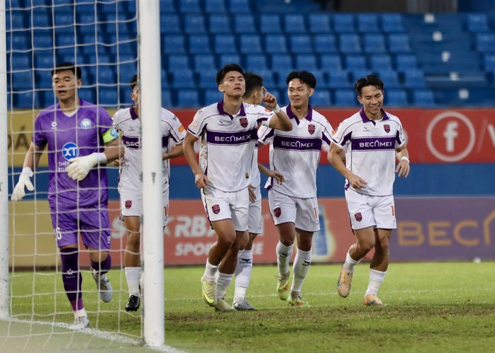 Xu&acirc;n Son n&oacute;i g&igrave; khi bị VAR từ chối b&agrave;n thắng? - Ảnh 2.