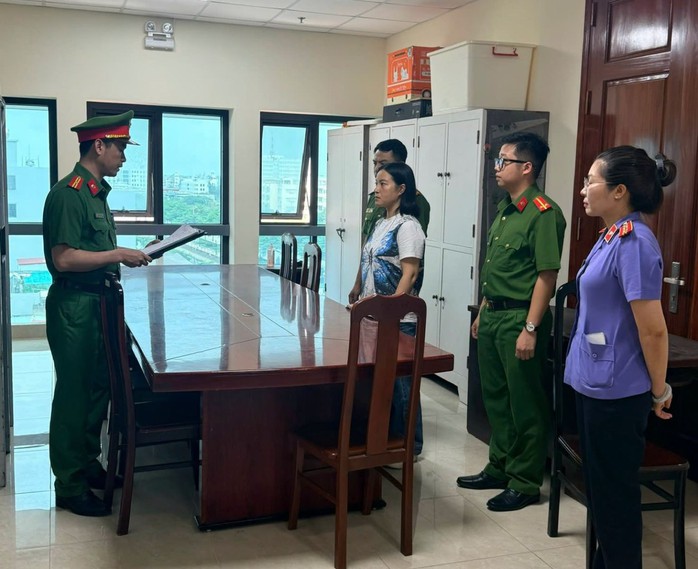 Bắt nữ qu&aacute;i lừa đảo 42 tỉ đồng trong giao dịch bất động sản tại Hưng Y&ecirc;n - Ảnh 1.