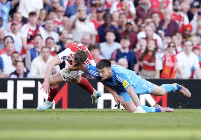 Thắng Newcastle nhọc nhằn, Arsenal tiếp tục nu&ocirc;i mộng v&ocirc; địch - Ảnh 3.