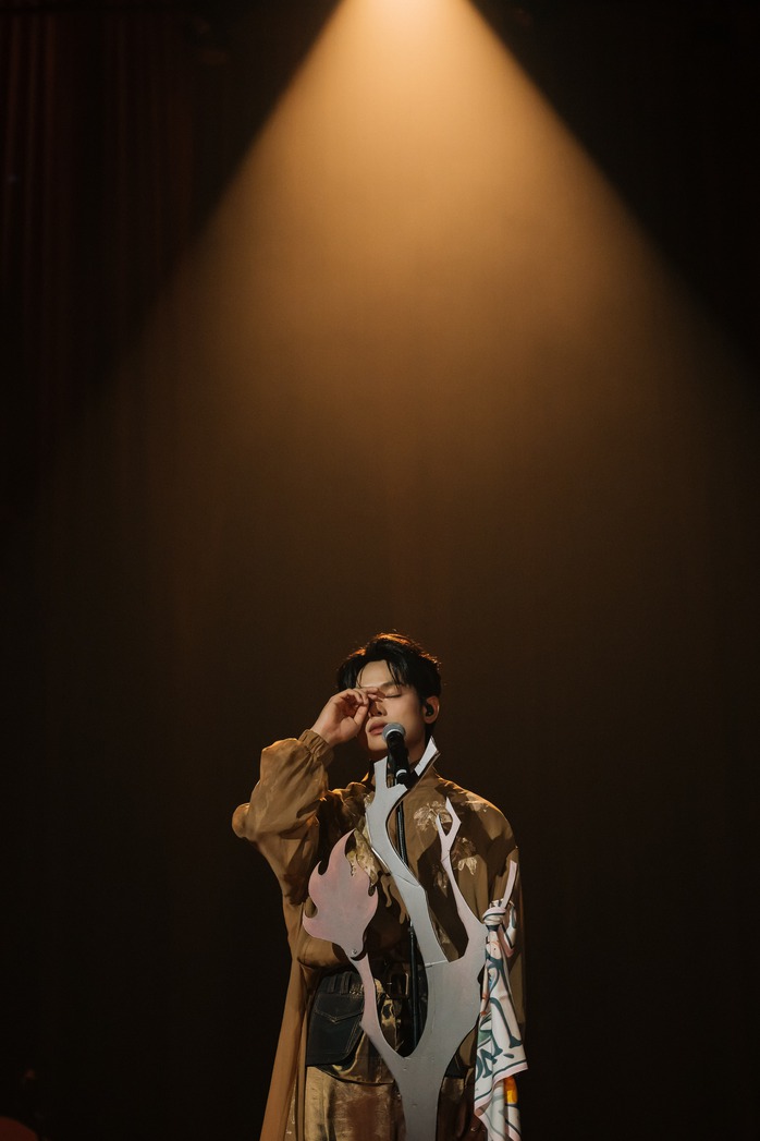 Bản sắc Gen Z qua "Thịnh vượng Việt Nam sáng ngời" của buitruonglinh  - Ảnh 12.