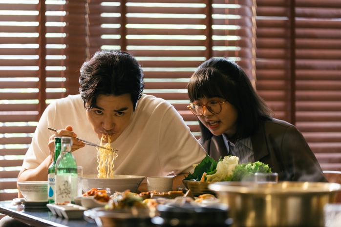 Trấn Th&agrave;nh, Th&aacute;i H&ograve;a c&ugrave;ng d&agrave;n sao "kh&oacute; ở" trong phim Phan Gia Nhật Linh - Ảnh 2.