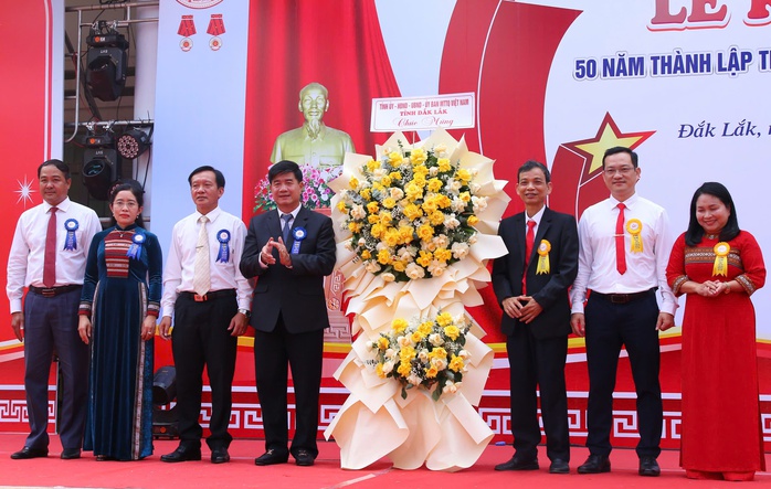 Ng&ocirc;i trường ươm mần tri thức cho đồng b&agrave;o d&acirc;n tộc thiểu số kỷ niệm 50 năm th&agrave;nh lập - Ảnh 3.