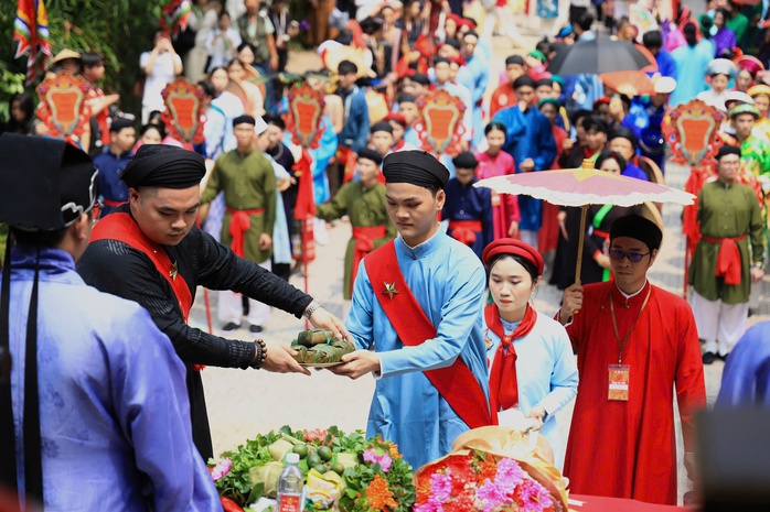 Lần đầu ti&ecirc;n Thảo Cầm Vi&ecirc;n t&aacute;i hiện huyền sử trong lễ diễu h&agrave;nh Quốc Tổ - Ảnh 3.