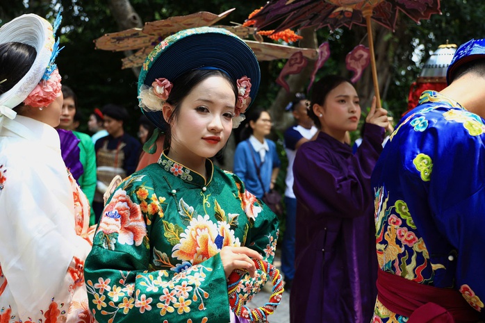 Lần đầu ti&ecirc;n Thảo Cầm Vi&ecirc;n t&aacute;i hiện huyền sử trong lễ diễu h&agrave;nh Quốc Tổ - Ảnh 6.