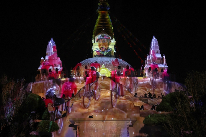 Lễ hội ánh sáng 3D mapping cầu nguyện hòa bình tại Bảo tháp Mandala Tây Thiên - Ảnh 4.