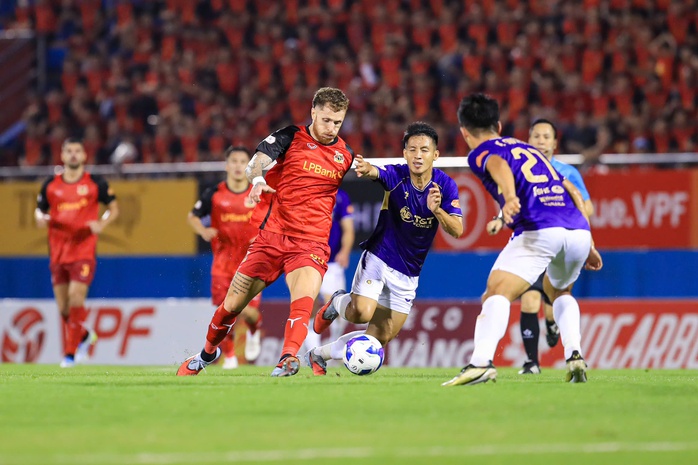 Ninh B&igrave;nh FC hụt hơi đua về đ&iacute;ch V-League - Ảnh 1.