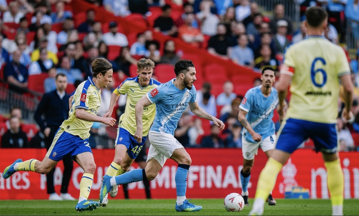 Man City lập kỷ lục, mơ kỳ t&iacute;ch - Ảnh 1.