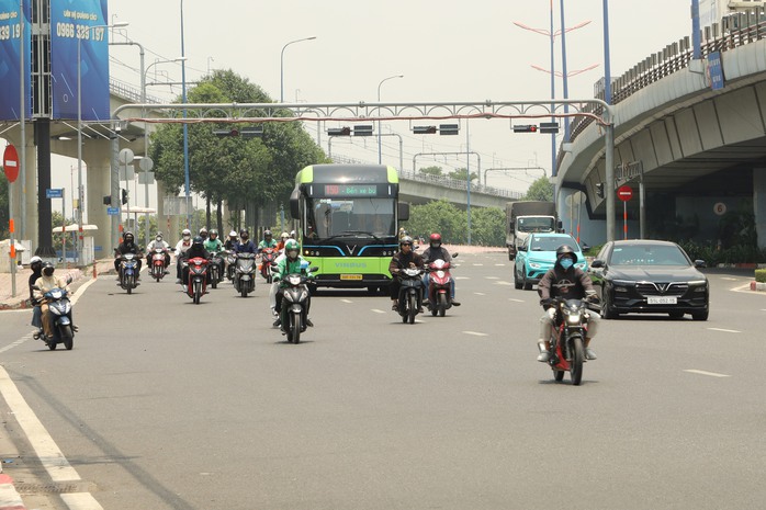 Kết nối 2 s&acirc;n bay lớn - Ảnh 1.