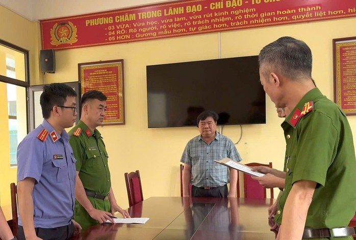 Khởi tố một gi&aacute;m đốc c&ocirc;ng ty - Ảnh 1.