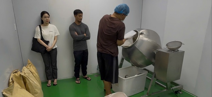 C&ocirc;ng an TPHCM bắt vợ chồng b&agrave; chủ C&ocirc;ng ty N&ocirc;ng sản Mai Xu&acirc;n Th&agrave;nh - Ảnh 4.