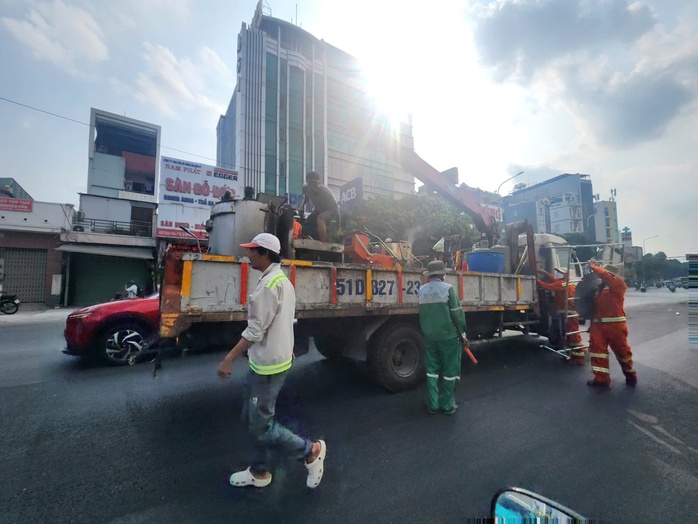 Dỡ 3 km dải ph&acirc;n c&aacute;ch, Cộng H&ograve;a th&ocirc;ng tho&aacute;ng hơn - Ảnh 3.