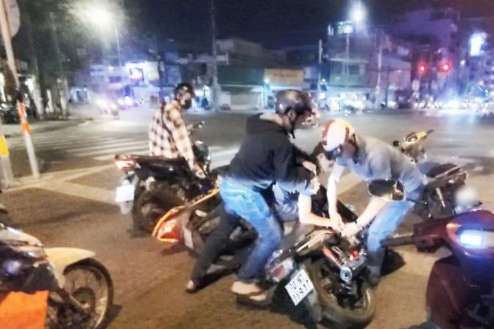 Người d&acirc;n TPHCM kh&ocirc;ng c&ograve;n nỗi lo cướp, cướp giật - Ảnh 1.