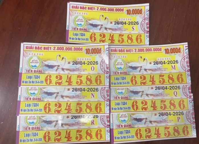 Chiều 27-4, lộ diện nơi c&oacute; kh&aacute;ch h&agrave;ng tr&uacute;ng 3 giải độc đắc xổ số miền Nam - Ảnh 2.