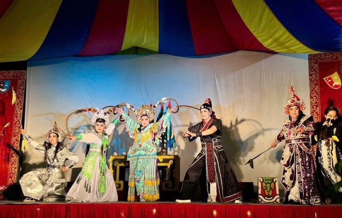 DIỆN MẠO Đ&Ocirc; THỊ VĂN H&Oacute;A Đ&Aacute;NG SỐNG (*): Gi&agrave;u bản sắc v&agrave; năng động - Ảnh 1.