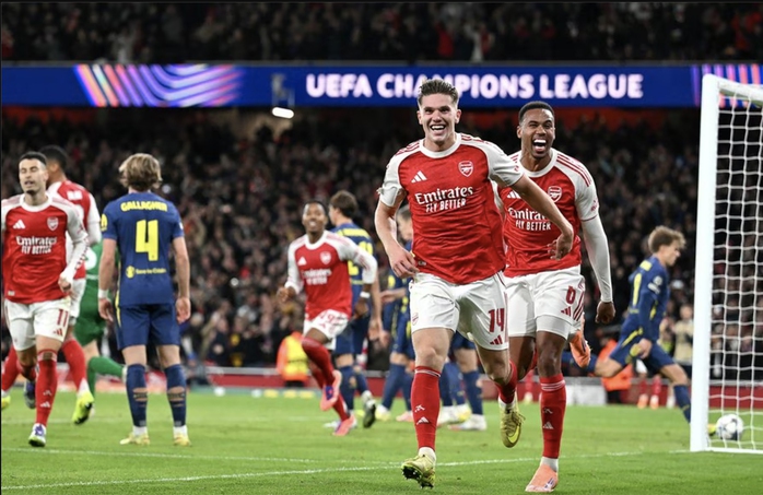 Arsenal gặp lại r&agrave;o cản kh&oacute; chịu - Ảnh 1.