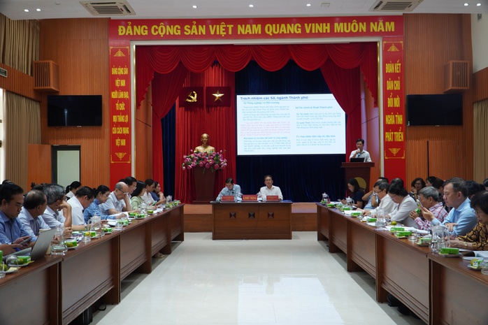 TPHCM t&iacute;nh lại gi&aacute; thu gom, vận chuyển r&aacute;c thải - Ảnh 2.