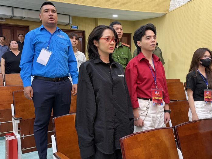 Ca sĩ Ng&ocirc; Kiến Huy tham gia c&acirc;u lạc bộ C&ocirc;ng an TPHCM - Ảnh 3.