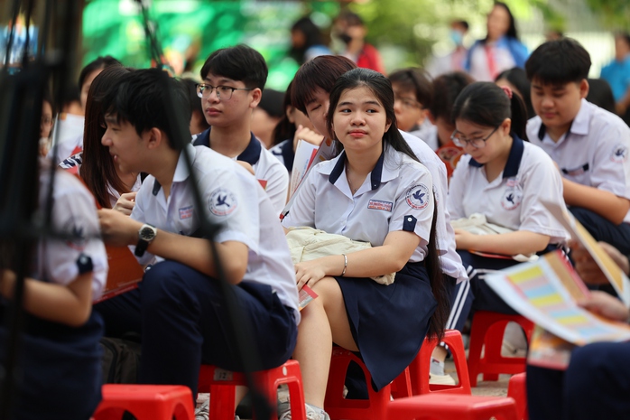 Ng&agrave;y cuối đăng k&yacute; nguyện vọng thi lớp 10: C&oacute; n&ecirc;n điều chỉnh nguyện vọng? - Ảnh 1.