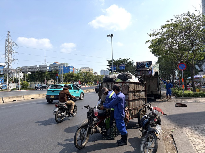 TPHCM t&iacute;nh lại gi&aacute; thu gom, vận chuyển r&aacute;c thải - Ảnh 3.
