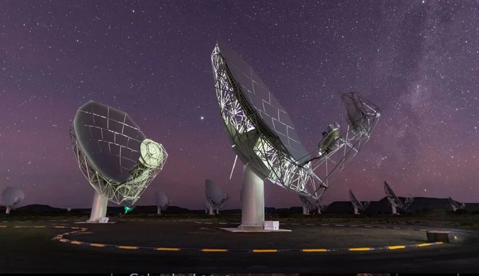 Kinh ngạc với qu&aacute;i vật vũ trụ từ nơi người Tr&aacute;i Đất bị "bịt mắt" - Ảnh 2.