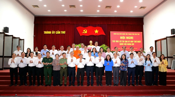 Trưởng Ban Tổ chức Trung ương trả lời cử tri Cần Thơ về ph&aacute;t triển nguồn nh&acirc;n lực 2026 - Ảnh 3.