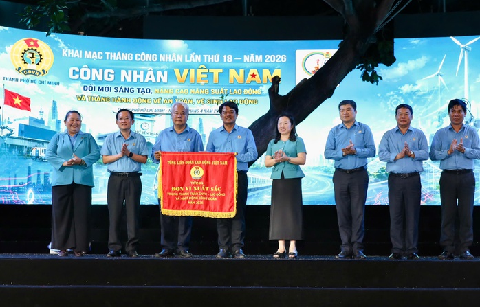 LĐLĐ TPHCM ch&iacute;nh thức khai mạc Th&aacute;ng C&ocirc;ng nh&acirc;n 2026 - Ảnh 5.