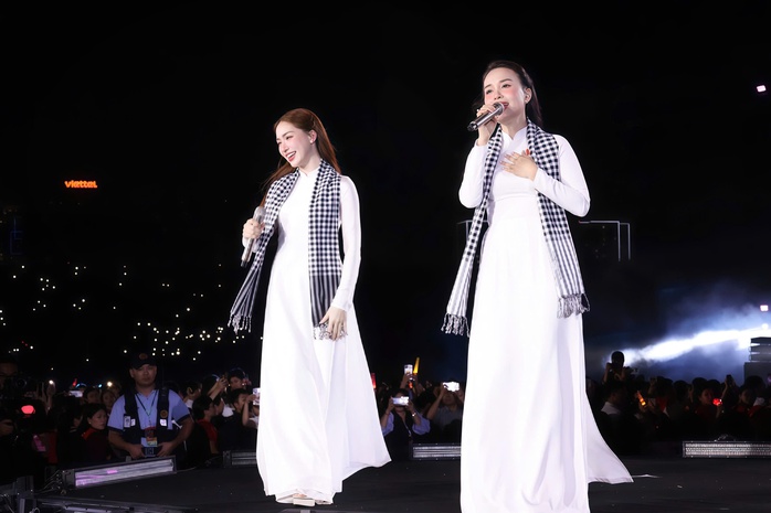 40.000 kh&aacute;n giả lan tỏa mạnh mẽ tinh thần tự h&agrave;o d&acirc;n tộc - Ảnh 12.