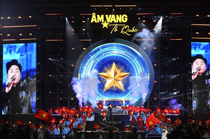 40.000 kh&aacute;n giả lan tỏa mạnh mẽ tinh thần tự h&agrave;o d&acirc;n tộc - Ảnh 1.