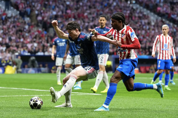 Arsenal cầm h&ograve;a Atletico Madrid, rộng cửa v&agrave;o chung kết Champions League - Ảnh 5.