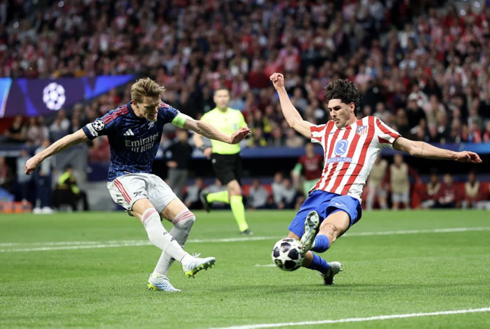 Arsenal cầm h&ograve;a Atletico Madrid, rộng cửa v&agrave;o chung kết Champions League - Ảnh 2.